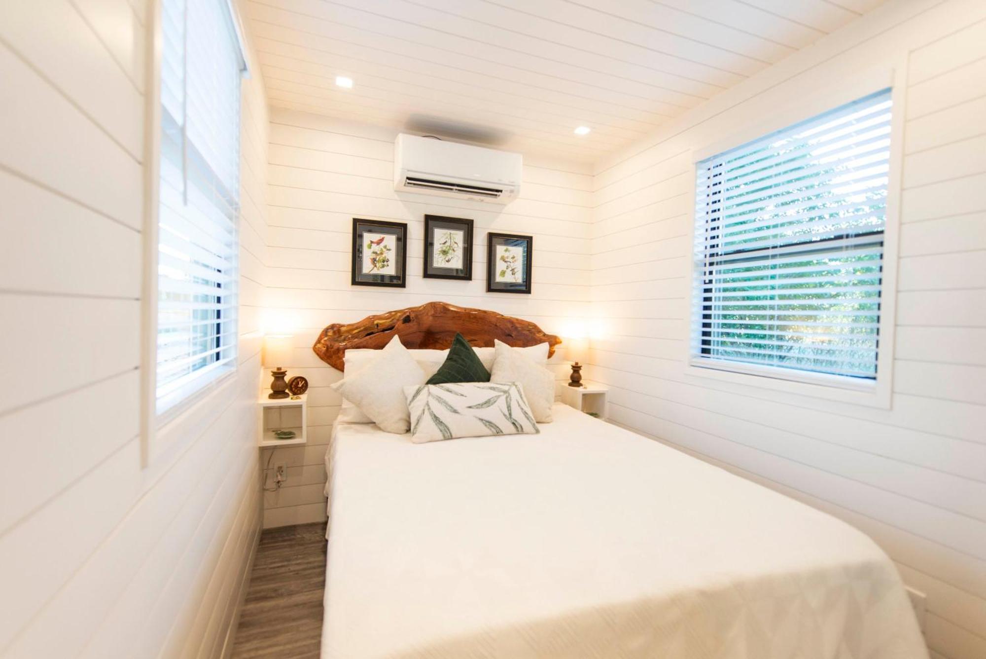 The Woods- Container Tiny House 12 Min To Magnolia/Baylor/Downtown Villa Bellmead Exterior photo
