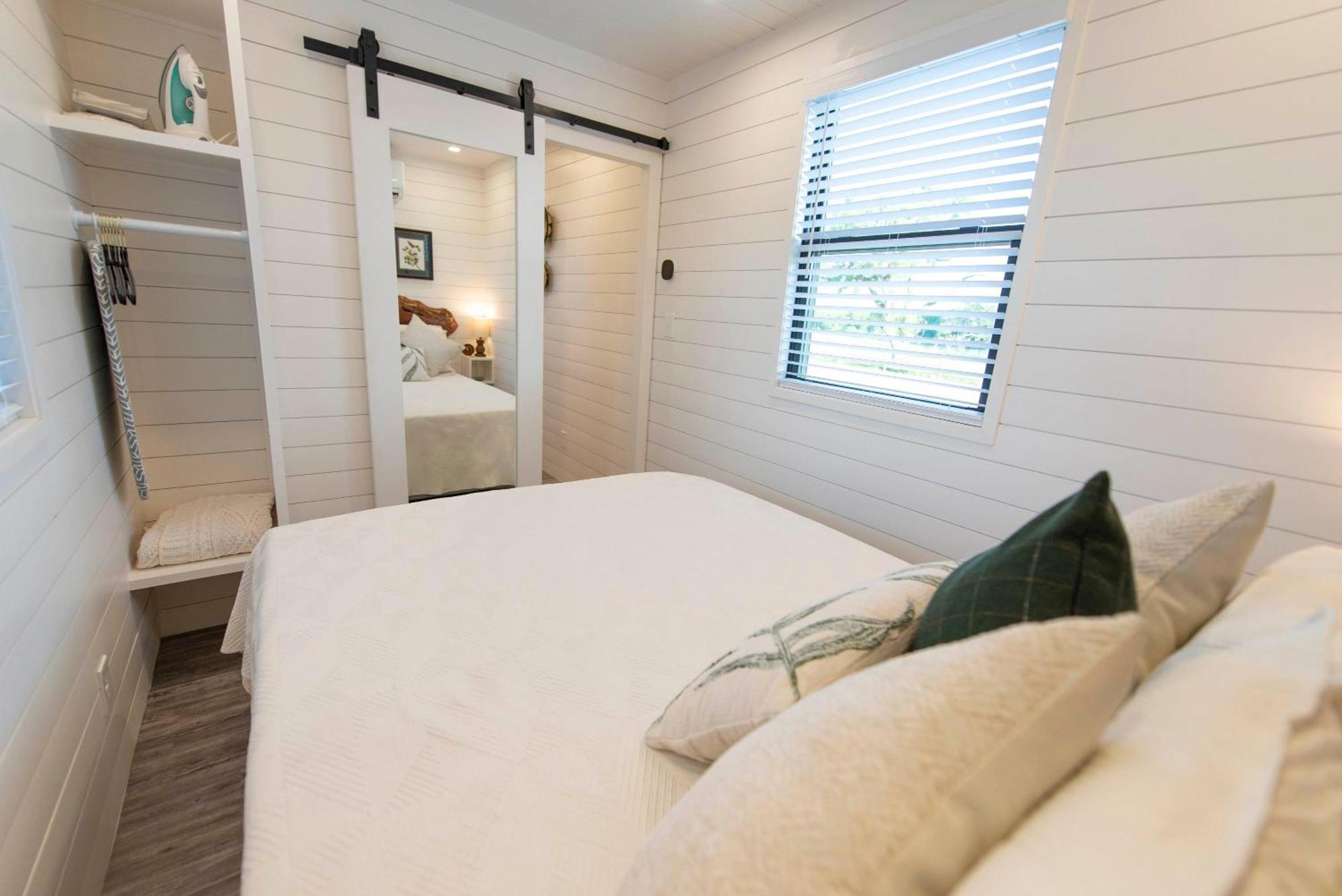 The Woods- Container Tiny House 12 Min To Magnolia/Baylor/Downtown Villa Bellmead Exterior photo
