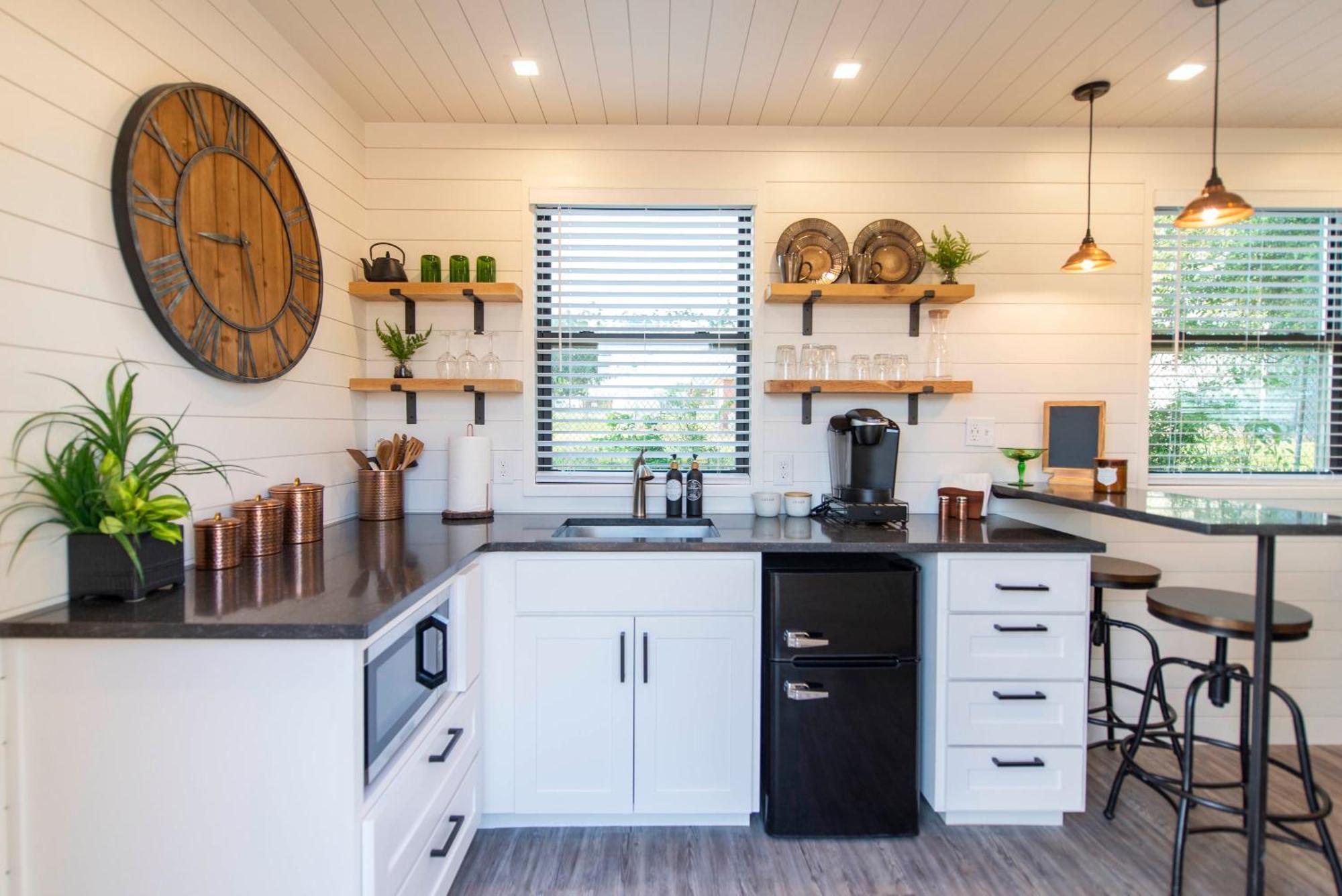 The Woods- Container Tiny House 12 Min To Magnolia/Baylor/Downtown Villa Bellmead Exterior photo